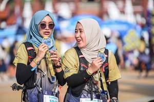 BIB: 190
                            <button type="button" onclick="openModal(22716637)" class="btn btn-primary btn-sm float-right btn-popup" data-toggle="modal" data-target=".modal-high-quality">
                        <i class="fas fa-shopping-cart"></i> Add to Cart
                    </button>
                                            <button type="button" onclick="isThisMe(22716637, true)" class="btn btn-success btn-sm float-right btn-popup btn-isme hidden" data-toggle="tooltip" data-placement="bottom" title="นี่คือรูปของคุณใช่ไหม คลิกที่นี่เพื่อเอาเข้าอัลบั้ม">
                        <i class="fas fa-plus"></i> Add to album
                    </button>
                    <button type="button" onclick="isThisMe(22716637, false)" class="btn btn-warning btn-sm float-right btn-popup btn-isnotme hidden">
                        <i class="fas fa-ban"></i> Remove from album
                    </button>