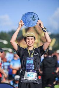 BIB: 905
                            <button type="button" onclick="openModal(22706799)" class="btn btn-primary btn-sm float-right btn-popup" data-toggle="modal" data-target=".modal-high-quality">
                        <i class="fas fa-shopping-cart"></i> Add to Cart
                    </button>
                                            <button type="button" onclick="isThisMe(22706799, true)" class="btn btn-success btn-sm float-right btn-popup btn-isme hidden" data-toggle="tooltip" data-placement="bottom" title="นี่คือรูปของคุณใช่ไหม คลิกที่นี่เพื่อเอาเข้าอัลบั้ม">
                        <i class="fas fa-plus"></i> Add to album
                    </button>
                    <button type="button" onclick="isThisMe(22706799, false)" class="btn btn-warning btn-sm float-right btn-popup btn-isnotme hidden">
                        <i class="fas fa-ban"></i> Remove from album
                    </button>