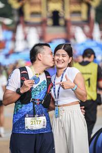 BIB: 2117
                            <button type="button" onclick="openModal(22713207)" class="btn btn-primary btn-sm float-right btn-popup" data-toggle="modal" data-target=".modal-high-quality">
                        <i class="fas fa-shopping-cart"></i> Add to Cart
                    </button>
                                            <button type="button" onclick="isThisMe(22713207, true)" class="btn btn-success btn-sm float-right btn-popup btn-isme hidden" data-toggle="tooltip" data-placement="bottom" title="นี่คือรูปของคุณใช่ไหม คลิกที่นี่เพื่อเอาเข้าอัลบั้ม">
                        <i class="fas fa-plus"></i> Add to album
                    </button>
                    <button type="button" onclick="isThisMe(22713207, false)" class="btn btn-warning btn-sm float-right btn-popup btn-isnotme hidden">
                        <i class="fas fa-ban"></i> Remove from album
                    </button>