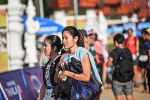 BIB: 432
                            <button type="button" onclick="openModal(22707257)" class="btn btn-primary btn-sm float-right btn-popup" data-toggle="modal" data-target=".modal-high-quality">
                        <i class="fas fa-shopping-cart"></i> Add to Cart
                    </button>
                                            <button type="button" onclick="isThisMe(22707257, true)" class="btn btn-success btn-sm float-right btn-popup btn-isme hidden" data-toggle="tooltip" data-placement="bottom" title="นี่คือรูปของคุณใช่ไหม คลิกที่นี่เพื่อเอาเข้าอัลบั้ม">
                        <i class="fas fa-plus"></i> Add to album
                    </button>
                    <button type="button" onclick="isThisMe(22707257, false)" class="btn btn-warning btn-sm float-right btn-popup btn-isnotme hidden">
                        <i class="fas fa-ban"></i> Remove from album
                    </button>