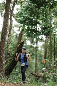 BIB: 1100
                            <button type="button" onclick="openModal(22570624)" class="btn btn-primary btn-sm float-right btn-popup" data-toggle="modal" data-target=".modal-high-quality">
                        <i class="fas fa-shopping-cart"></i> Add to Cart
                    </button>
                                            <button type="button" onclick="isThisMe(22570624, true)" class="btn btn-success btn-sm float-right btn-popup btn-isme hidden" data-toggle="tooltip" data-placement="bottom" title="นี่คือรูปของคุณใช่ไหม คลิกที่นี่เพื่อเอาเข้าอัลบั้ม">
                        <i class="fas fa-plus"></i> Add to album
                    </button>
                    <button type="button" onclick="isThisMe(22570624, false)" class="btn btn-warning btn-sm float-right btn-popup btn-isnotme hidden">
                        <i class="fas fa-ban"></i> Remove from album
                    </button>