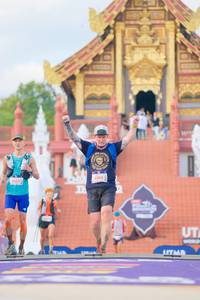 BIB: 5195
                            <button type="button" onclick="openModal(22551814)" class="btn btn-primary btn-sm float-right btn-popup" data-toggle="modal" data-target=".modal-high-quality">
                        <i class="fas fa-shopping-cart"></i> Add to Cart
                    </button>
                                            <button type="button" onclick="isThisMe(22551814, true)" class="btn btn-success btn-sm float-right btn-popup btn-isme hidden" data-toggle="tooltip" data-placement="bottom" title="นี่คือรูปของคุณใช่ไหม คลิกที่นี่เพื่อเอาเข้าอัลบั้ม">
                        <i class="fas fa-plus"></i> Add to album
                    </button>
                    <button type="button" onclick="isThisMe(22551814, false)" class="btn btn-warning btn-sm float-right btn-popup btn-isnotme hidden">
                        <i class="fas fa-ban"></i> Remove from album
                    </button>