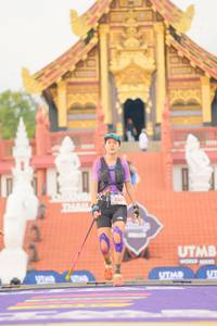 BIB: 5200
                            <button type="button" onclick="openModal(22550291)" class="btn btn-primary btn-sm float-right btn-popup" data-toggle="modal" data-target=".modal-high-quality">
                        <i class="fas fa-shopping-cart"></i> Add to Cart
                    </button>
                                            <button type="button" onclick="isThisMe(22550291, true)" class="btn btn-success btn-sm float-right btn-popup btn-isme hidden" data-toggle="tooltip" data-placement="bottom" title="นี่คือรูปของคุณใช่ไหม คลิกที่นี่เพื่อเอาเข้าอัลบั้ม">
                        <i class="fas fa-plus"></i> Add to album
                    </button>
                    <button type="button" onclick="isThisMe(22550291, false)" class="btn btn-warning btn-sm float-right btn-popup btn-isnotme hidden">
                        <i class="fas fa-ban"></i> Remove from album
                    </button>