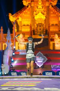 BIB: 1405, 034
                            <button type="button" onclick="openModal(22648679)" class="btn btn-primary btn-sm float-right btn-popup" data-toggle="modal" data-target=".modal-high-quality">
                        <i class="fas fa-shopping-cart"></i> Add to Cart
                    </button>
                                            <button type="button" onclick="isThisMe(22648679, true)" class="btn btn-success btn-sm float-right btn-popup btn-isme hidden" data-toggle="tooltip" data-placement="bottom" title="นี่คือรูปของคุณใช่ไหม คลิกที่นี่เพื่อเอาเข้าอัลบั้ม">
                        <i class="fas fa-plus"></i> Add to album
                    </button>
                    <button type="button" onclick="isThisMe(22648679, false)" class="btn btn-warning btn-sm float-right btn-popup btn-isnotme hidden">
                        <i class="fas fa-ban"></i> Remove from album
                    </button>