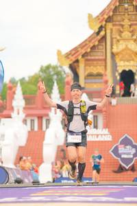 BIB: 5892
                            <button type="button" onclick="openModal(22560017)" class="btn btn-primary btn-sm float-right btn-popup" data-toggle="modal" data-target=".modal-high-quality">
                        <i class="fas fa-shopping-cart"></i> Add to Cart
                    </button>
                                            <button type="button" onclick="isThisMe(22560017, true)" class="btn btn-success btn-sm float-right btn-popup btn-isme hidden" data-toggle="tooltip" data-placement="bottom" title="นี่คือรูปของคุณใช่ไหม คลิกที่นี่เพื่อเอาเข้าอัลบั้ม">
                        <i class="fas fa-plus"></i> Add to album
                    </button>
                    <button type="button" onclick="isThisMe(22560017, false)" class="btn btn-warning btn-sm float-right btn-popup btn-isnotme hidden">
                        <i class="fas fa-ban"></i> Remove from album
                    </button>