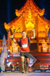 BIB: 6161
                            <button type="button" onclick="openModal(22568384)" class="btn btn-primary btn-sm float-right btn-popup" data-toggle="modal" data-target=".modal-high-quality">
                        <i class="fas fa-shopping-cart"></i> Add to Cart
                    </button>
                                            <button type="button" onclick="isThisMe(22568384, true)" class="btn btn-success btn-sm float-right btn-popup btn-isme hidden" data-toggle="tooltip" data-placement="bottom" title="นี่คือรูปของคุณใช่ไหม คลิกที่นี่เพื่อเอาเข้าอัลบั้ม">
                        <i class="fas fa-plus"></i> Add to album
                    </button>
                    <button type="button" onclick="isThisMe(22568384, false)" class="btn btn-warning btn-sm float-right btn-popup btn-isnotme hidden">
                        <i class="fas fa-ban"></i> Remove from album
                    </button>