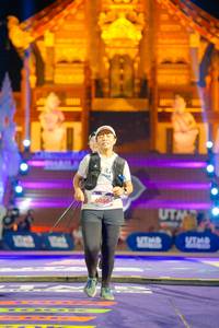 BIB: 6050
                            <button type="button" onclick="openModal(22579662)" class="btn btn-primary btn-sm float-right btn-popup" data-toggle="modal" data-target=".modal-high-quality">
                        <i class="fas fa-shopping-cart"></i> Add to Cart
                    </button>
                                            <button type="button" onclick="isThisMe(22579662, true)" class="btn btn-success btn-sm float-right btn-popup btn-isme hidden" data-toggle="tooltip" data-placement="bottom" title="นี่คือรูปของคุณใช่ไหม คลิกที่นี่เพื่อเอาเข้าอัลบั้ม">
                        <i class="fas fa-plus"></i> Add to album
                    </button>
                    <button type="button" onclick="isThisMe(22579662, false)" class="btn btn-warning btn-sm float-right btn-popup btn-isnotme hidden">
                        <i class="fas fa-ban"></i> Remove from album
                    </button>