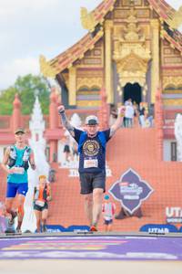 BIB: 5195
                            <button type="button" onclick="openModal(22551812)" class="btn btn-primary btn-sm float-right btn-popup" data-toggle="modal" data-target=".modal-high-quality">
                        <i class="fas fa-shopping-cart"></i> Add to Cart
                    </button>
                                            <button type="button" onclick="isThisMe(22551812, true)" class="btn btn-success btn-sm float-right btn-popup btn-isme hidden" data-toggle="tooltip" data-placement="bottom" title="นี่คือรูปของคุณใช่ไหม คลิกที่นี่เพื่อเอาเข้าอัลบั้ม">
                        <i class="fas fa-plus"></i> Add to album
                    </button>
                    <button type="button" onclick="isThisMe(22551812, false)" class="btn btn-warning btn-sm float-right btn-popup btn-isnotme hidden">
                        <i class="fas fa-ban"></i> Remove from album
                    </button>