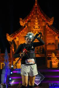 BIB: 6415, 111
                            <button type="button" onclick="openModal(22648932)" class="btn btn-primary btn-sm float-right btn-popup" data-toggle="modal" data-target=".modal-high-quality">
                        <i class="fas fa-shopping-cart"></i> Add to Cart
                    </button>
                                            <button type="button" onclick="isThisMe(22648932, true)" class="btn btn-success btn-sm float-right btn-popup btn-isme hidden" data-toggle="tooltip" data-placement="bottom" title="นี่คือรูปของคุณใช่ไหม คลิกที่นี่เพื่อเอาเข้าอัลบั้ม">
                        <i class="fas fa-plus"></i> Add to album
                    </button>
                    <button type="button" onclick="isThisMe(22648932, false)" class="btn btn-warning btn-sm float-right btn-popup btn-isnotme hidden">
                        <i class="fas fa-ban"></i> Remove from album
                    </button>