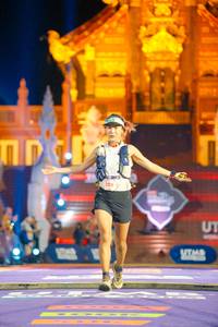 BIB: 105
                            <button type="button" onclick="openModal(22648913)" class="btn btn-primary btn-sm float-right btn-popup" data-toggle="modal" data-target=".modal-high-quality">
                        <i class="fas fa-shopping-cart"></i> Add to Cart
                    </button>
                                            <button type="button" onclick="isThisMe(22648913, true)" class="btn btn-success btn-sm float-right btn-popup btn-isme hidden" data-toggle="tooltip" data-placement="bottom" title="นี่คือรูปของคุณใช่ไหม คลิกที่นี่เพื่อเอาเข้าอัลบั้ม">
                        <i class="fas fa-plus"></i> Add to album
                    </button>
                    <button type="button" onclick="isThisMe(22648913, false)" class="btn btn-warning btn-sm float-right btn-popup btn-isnotme hidden">
                        <i class="fas fa-ban"></i> Remove from album
                    </button>