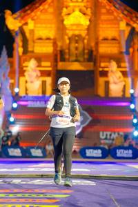 BIB: 240, 6050
                            <button type="button" onclick="openModal(22579660)" class="btn btn-primary btn-sm float-right btn-popup" data-toggle="modal" data-target=".modal-high-quality">
                        <i class="fas fa-shopping-cart"></i> Add to Cart
                    </button>
                                            <button type="button" onclick="isThisMe(22579660, true)" class="btn btn-success btn-sm float-right btn-popup btn-isme hidden" data-toggle="tooltip" data-placement="bottom" title="นี่คือรูปของคุณใช่ไหม คลิกที่นี่เพื่อเอาเข้าอัลบั้ม">
                        <i class="fas fa-plus"></i> Add to album
                    </button>
                    <button type="button" onclick="isThisMe(22579660, false)" class="btn btn-warning btn-sm float-right btn-popup btn-isnotme hidden">
                        <i class="fas fa-ban"></i> Remove from album
                    </button>