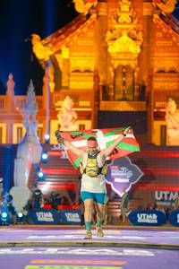 BIB: 183
                            <button type="button" onclick="openModal(22579693)" class="btn btn-primary btn-sm float-right btn-popup" data-toggle="modal" data-target=".modal-high-quality">
                        <i class="fas fa-shopping-cart"></i> Add to Cart
                    </button>
                                            <button type="button" onclick="isThisMe(22579693, true)" class="btn btn-success btn-sm float-right btn-popup btn-isme hidden" data-toggle="tooltip" data-placement="bottom" title="นี่คือรูปของคุณใช่ไหม คลิกที่นี่เพื่อเอาเข้าอัลบั้ม">
                        <i class="fas fa-plus"></i> Add to album
                    </button>
                    <button type="button" onclick="isThisMe(22579693, false)" class="btn btn-warning btn-sm float-right btn-popup btn-isnotme hidden">
                        <i class="fas fa-ban"></i> Remove from album
                    </button>