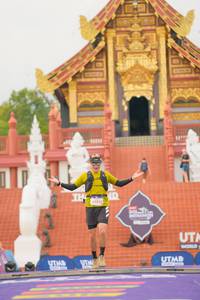 BIB: 6400
                            <button type="button" onclick="openModal(22550115)" class="btn btn-primary btn-sm float-right btn-popup" data-toggle="modal" data-target=".modal-high-quality">
                        <i class="fas fa-shopping-cart"></i> Add to Cart
                    </button>
                                            <button type="button" onclick="isThisMe(22550115, true)" class="btn btn-success btn-sm float-right btn-popup btn-isme hidden" data-toggle="tooltip" data-placement="bottom" title="นี่คือรูปของคุณใช่ไหม คลิกที่นี่เพื่อเอาเข้าอัลบั้ม">
                        <i class="fas fa-plus"></i> Add to album
                    </button>
                    <button type="button" onclick="isThisMe(22550115, false)" class="btn btn-warning btn-sm float-right btn-popup btn-isnotme hidden">
                        <i class="fas fa-ban"></i> Remove from album
                    </button>