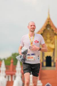 BIB: 5239
                            <button type="button" onclick="openModal(22537158)" class="btn btn-primary btn-sm float-right btn-popup" data-toggle="modal" data-target=".modal-high-quality">
                        <i class="fas fa-shopping-cart"></i> Add to Cart
                    </button>
                                            <button type="button" onclick="isThisMe(22537158, true)" class="btn btn-success btn-sm float-right btn-popup btn-isme hidden" data-toggle="tooltip" data-placement="bottom" title="นี่คือรูปของคุณใช่ไหม คลิกที่นี่เพื่อเอาเข้าอัลบั้ม">
                        <i class="fas fa-plus"></i> Add to album
                    </button>
                    <button type="button" onclick="isThisMe(22537158, false)" class="btn btn-warning btn-sm float-right btn-popup btn-isnotme hidden">
                        <i class="fas fa-ban"></i> Remove from album
                    </button>