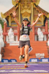 BIB: 5193
                            <button type="button" onclick="openModal(22539977)" class="btn btn-primary btn-sm float-right btn-popup" data-toggle="modal" data-target=".modal-high-quality">
                        <i class="fas fa-shopping-cart"></i> Add to Cart
                    </button>
                                            <button type="button" onclick="isThisMe(22539977, true)" class="btn btn-success btn-sm float-right btn-popup btn-isme hidden" data-toggle="tooltip" data-placement="bottom" title="นี่คือรูปของคุณใช่ไหม คลิกที่นี่เพื่อเอาเข้าอัลบั้ม">
                        <i class="fas fa-plus"></i> Add to album
                    </button>
                    <button type="button" onclick="isThisMe(22539977, false)" class="btn btn-warning btn-sm float-right btn-popup btn-isnotme hidden">
                        <i class="fas fa-ban"></i> Remove from album
                    </button>