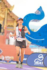 BIB: 420
                            <button type="button" onclick="openModal(22557944)" class="btn btn-primary btn-sm float-right btn-popup" data-toggle="modal" data-target=".modal-high-quality">
                        <i class="fas fa-shopping-cart"></i> Add to Cart
                    </button>
                                            <button type="button" onclick="isThisMe(22557944, true)" class="btn btn-success btn-sm float-right btn-popup btn-isme hidden" data-toggle="tooltip" data-placement="bottom" title="นี่คือรูปของคุณใช่ไหม คลิกที่นี่เพื่อเอาเข้าอัลบั้ม">
                        <i class="fas fa-plus"></i> Add to album
                    </button>
                    <button type="button" onclick="isThisMe(22557944, false)" class="btn btn-warning btn-sm float-right btn-popup btn-isnotme hidden">
                        <i class="fas fa-ban"></i> Remove from album
                    </button>