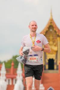 BIB: 5239
                            <button type="button" onclick="openModal(22537148)" class="btn btn-primary btn-sm float-right btn-popup" data-toggle="modal" data-target=".modal-high-quality">
                        <i class="fas fa-shopping-cart"></i> Add to Cart
                    </button>
                                            <button type="button" onclick="isThisMe(22537148, true)" class="btn btn-success btn-sm float-right btn-popup btn-isme hidden" data-toggle="tooltip" data-placement="bottom" title="นี่คือรูปของคุณใช่ไหม คลิกที่นี่เพื่อเอาเข้าอัลบั้ม">
                        <i class="fas fa-plus"></i> Add to album
                    </button>
                    <button type="button" onclick="isThisMe(22537148, false)" class="btn btn-warning btn-sm float-right btn-popup btn-isnotme hidden">
                        <i class="fas fa-ban"></i> Remove from album
                    </button>