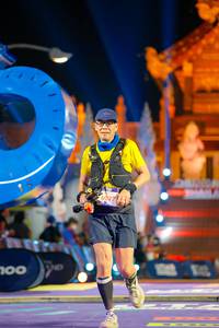 BIB: 100
                            <button type="button" onclick="openModal(22579883)" class="btn btn-primary btn-sm float-right btn-popup" data-toggle="modal" data-target=".modal-high-quality">
                        <i class="fas fa-shopping-cart"></i> Add to Cart
                    </button>
                                            <button type="button" onclick="isThisMe(22579883, true)" class="btn btn-success btn-sm float-right btn-popup btn-isme hidden" data-toggle="tooltip" data-placement="bottom" title="นี่คือรูปของคุณใช่ไหม คลิกที่นี่เพื่อเอาเข้าอัลบั้ม">
                        <i class="fas fa-plus"></i> Add to album
                    </button>
                    <button type="button" onclick="isThisMe(22579883, false)" class="btn btn-warning btn-sm float-right btn-popup btn-isnotme hidden">
                        <i class="fas fa-ban"></i> Remove from album
                    </button>