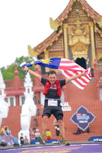 BIB: 154, 54339, 2011
                            <button type="button" onclick="openModal(22555731)" class="btn btn-primary btn-sm float-right btn-popup" data-toggle="modal" data-target=".modal-high-quality">
                        <i class="fas fa-shopping-cart"></i> Add to Cart
                    </button>
                                            <button type="button" onclick="isThisMe(22555731, true)" class="btn btn-success btn-sm float-right btn-popup btn-isme hidden" data-toggle="tooltip" data-placement="bottom" title="นี่คือรูปของคุณใช่ไหม คลิกที่นี่เพื่อเอาเข้าอัลบั้ม">
                        <i class="fas fa-plus"></i> Add to album
                    </button>
                    <button type="button" onclick="isThisMe(22555731, false)" class="btn btn-warning btn-sm float-right btn-popup btn-isnotme hidden">
                        <i class="fas fa-ban"></i> Remove from album
                    </button>