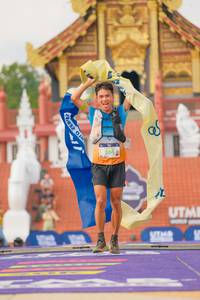 BIB: 204
                            <button type="button" onclick="openModal(22545506)" class="btn btn-primary btn-sm float-right btn-popup" data-toggle="modal" data-target=".modal-high-quality">
                        <i class="fas fa-shopping-cart"></i> Add to Cart
                    </button>
                                            <button type="button" onclick="isThisMe(22545506, true)" class="btn btn-success btn-sm float-right btn-popup btn-isme hidden" data-toggle="tooltip" data-placement="bottom" title="นี่คือรูปของคุณใช่ไหม คลิกที่นี่เพื่อเอาเข้าอัลบั้ม">
                        <i class="fas fa-plus"></i> Add to album
                    </button>
                    <button type="button" onclick="isThisMe(22545506, false)" class="btn btn-warning btn-sm float-right btn-popup btn-isnotme hidden">
                        <i class="fas fa-ban"></i> Remove from album
                    </button>