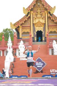 BIB: 20020, 5242, 0265
                            <button type="button" onclick="openModal(22556084)" class="btn btn-primary btn-sm float-right btn-popup" data-toggle="modal" data-target=".modal-high-quality">
                        <i class="fas fa-shopping-cart"></i> Add to Cart
                    </button>
                                            <button type="button" onclick="isThisMe(22556084, true)" class="btn btn-success btn-sm float-right btn-popup btn-isme hidden" data-toggle="tooltip" data-placement="bottom" title="นี่คือรูปของคุณใช่ไหม คลิกที่นี่เพื่อเอาเข้าอัลบั้ม">
                        <i class="fas fa-plus"></i> Add to album
                    </button>
                    <button type="button" onclick="isThisMe(22556084, false)" class="btn btn-warning btn-sm float-right btn-popup btn-isnotme hidden">
                        <i class="fas fa-ban"></i> Remove from album
                    </button>