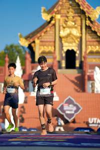 BIB: 905
                            <button type="button" onclick="openModal(22406845)" class="btn btn-primary btn-sm float-right btn-popup" data-toggle="modal" data-target=".modal-high-quality">
                        <i class="fas fa-shopping-cart"></i> Add to Cart
                    </button>
                                            <button type="button" onclick="isThisMe(22406845, true)" class="btn btn-success btn-sm float-right btn-popup btn-isme hidden" data-toggle="tooltip" data-placement="bottom" title="นี่คือรูปของคุณใช่ไหม คลิกที่นี่เพื่อเอาเข้าอัลบั้ม">
                        <i class="fas fa-plus"></i> Add to album
                    </button>
                    <button type="button" onclick="isThisMe(22406845, false)" class="btn btn-warning btn-sm float-right btn-popup btn-isnotme hidden">
                        <i class="fas fa-ban"></i> Remove from album
                    </button>