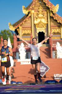 BIB: 100, 1516
                            <button type="button" onclick="openModal(22407355)" class="btn btn-primary btn-sm float-right btn-popup" data-toggle="modal" data-target=".modal-high-quality">
                        <i class="fas fa-shopping-cart"></i> Add to Cart
                    </button>
                                            <button type="button" onclick="isThisMe(22407355, true)" class="btn btn-success btn-sm float-right btn-popup btn-isme hidden" data-toggle="tooltip" data-placement="bottom" title="นี่คือรูปของคุณใช่ไหม คลิกที่นี่เพื่อเอาเข้าอัลบั้ม">
                        <i class="fas fa-plus"></i> Add to album
                    </button>
                    <button type="button" onclick="isThisMe(22407355, false)" class="btn btn-warning btn-sm float-right btn-popup btn-isnotme hidden">
                        <i class="fas fa-ban"></i> Remove from album
                    </button>