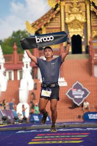 BIB: 2210
                            <button type="button" onclick="openModal(22429029)" class="btn btn-primary btn-sm float-right btn-popup" data-toggle="modal" data-target=".modal-high-quality">
                        <i class="fas fa-shopping-cart"></i> Add to Cart
                    </button>
                                            <button type="button" onclick="isThisMe(22429029, true)" class="btn btn-success btn-sm float-right btn-popup btn-isme hidden" data-toggle="tooltip" data-placement="bottom" title="นี่คือรูปของคุณใช่ไหม คลิกที่นี่เพื่อเอาเข้าอัลบั้ม">
                        <i class="fas fa-plus"></i> Add to album
                    </button>
                    <button type="button" onclick="isThisMe(22429029, false)" class="btn btn-warning btn-sm float-right btn-popup btn-isnotme hidden">
                        <i class="fas fa-ban"></i> Remove from album
                    </button>