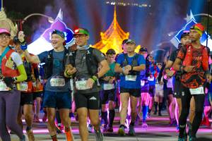 BIB: 881, 122, 9332, 940, 19471, , 
                            <button type="button" onclick="openModal(22656002)" class="btn btn-primary btn-sm float-right btn-popup" data-toggle="modal" data-target=".modal-high-quality">
                        <i class="fas fa-shopping-cart"></i> Add to Cart
                    </button>
                                            <button type="button" onclick="isThisMe(22656002, true)" class="btn btn-success btn-sm float-right btn-popup btn-isme hidden" data-toggle="tooltip" data-placement="bottom" title="นี่คือรูปของคุณใช่ไหม คลิกที่นี่เพื่อเอาเข้าอัลบั้ม">
                        <i class="fas fa-plus"></i> Add to album
                    </button>
                    <button type="button" onclick="isThisMe(22656002, false)" class="btn btn-warning btn-sm float-right btn-popup btn-isnotme hidden">
                        <i class="fas fa-ban"></i> Remove from album
                    </button>