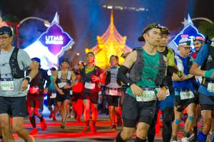 BIB: 9400, 93279
                            <button type="button" onclick="openModal(22656023)" class="btn btn-primary btn-sm float-right btn-popup" data-toggle="modal" data-target=".modal-high-quality">
                        <i class="fas fa-shopping-cart"></i> Add to Cart
                    </button>
                                            <button type="button" onclick="isThisMe(22656023, true)" class="btn btn-success btn-sm float-right btn-popup btn-isme hidden" data-toggle="tooltip" data-placement="bottom" title="นี่คือรูปของคุณใช่ไหม คลิกที่นี่เพื่อเอาเข้าอัลบั้ม">
                        <i class="fas fa-plus"></i> Add to album
                    </button>
                    <button type="button" onclick="isThisMe(22656023, false)" class="btn btn-warning btn-sm float-right btn-popup btn-isnotme hidden">
                        <i class="fas fa-ban"></i> Remove from album
                    </button>