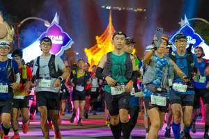 BIB: 371, 9400, 9327, 9230, 93429
                            <button type="button" onclick="openModal(22656019)" class="btn btn-primary btn-sm float-right btn-popup" data-toggle="modal" data-target=".modal-high-quality">
                        <i class="fas fa-shopping-cart"></i> Add to Cart
                    </button>
                                            <button type="button" onclick="isThisMe(22656019, true)" class="btn btn-success btn-sm float-right btn-popup btn-isme hidden" data-toggle="tooltip" data-placement="bottom" title="นี่คือรูปของคุณใช่ไหม คลิกที่นี่เพื่อเอาเข้าอัลบั้ม">
                        <i class="fas fa-plus"></i> Add to album
                    </button>
                    <button type="button" onclick="isThisMe(22656019, false)" class="btn btn-warning btn-sm float-right btn-popup btn-isnotme hidden">
                        <i class="fas fa-ban"></i> Remove from album
                    </button>