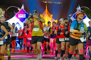 BIB: 300, 9382, 9521, 9530
                            <button type="button" onclick="openModal(22656103)" class="btn btn-primary btn-sm float-right btn-popup" data-toggle="modal" data-target=".modal-high-quality">
                        <i class="fas fa-shopping-cart"></i> Add to Cart
                    </button>
                                            <button type="button" onclick="isThisMe(22656103, true)" class="btn btn-success btn-sm float-right btn-popup btn-isme hidden" data-toggle="tooltip" data-placement="bottom" title="นี่คือรูปของคุณใช่ไหม คลิกที่นี่เพื่อเอาเข้าอัลบั้ม">
                        <i class="fas fa-plus"></i> Add to album
                    </button>
                    <button type="button" onclick="isThisMe(22656103, false)" class="btn btn-warning btn-sm float-right btn-popup btn-isnotme hidden">
                        <i class="fas fa-ban"></i> Remove from album
                    </button>