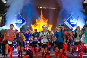 BIB: 9525
                            <button type="button" onclick="openModal(22655561)" class="btn btn-primary btn-sm float-right btn-popup" data-toggle="modal" data-target=".modal-high-quality">
                        <i class="fas fa-shopping-cart"></i> Add to Cart
                    </button>
                                            <button type="button" onclick="isThisMe(22655561, true)" class="btn btn-success btn-sm float-right btn-popup btn-isme hidden" data-toggle="tooltip" data-placement="bottom" title="นี่คือรูปของคุณใช่ไหม คลิกที่นี่เพื่อเอาเข้าอัลบั้ม">
                        <i class="fas fa-plus"></i> Add to album
                    </button>
                    <button type="button" onclick="isThisMe(22655561, false)" class="btn btn-warning btn-sm float-right btn-popup btn-isnotme hidden">
                        <i class="fas fa-ban"></i> Remove from album
                    </button>