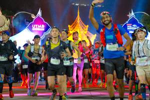 BIB: 196390, 9727, 4546, 400, 9696, 9366
                            <button type="button" onclick="openModal(22656040)" class="btn btn-primary btn-sm float-right btn-popup" data-toggle="modal" data-target=".modal-high-quality">
                        <i class="fas fa-shopping-cart"></i> Add to Cart
                    </button>
                                            <button type="button" onclick="isThisMe(22656040, true)" class="btn btn-success btn-sm float-right btn-popup btn-isme hidden" data-toggle="tooltip" data-placement="bottom" title="นี่คือรูปของคุณใช่ไหม คลิกที่นี่เพื่อเอาเข้าอัลบั้ม">
                        <i class="fas fa-plus"></i> Add to album
                    </button>
                    <button type="button" onclick="isThisMe(22656040, false)" class="btn btn-warning btn-sm float-right btn-popup btn-isnotme hidden">
                        <i class="fas fa-ban"></i> Remove from album
                    </button>