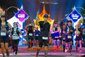 BIB: 9753, 9577, 9000
                            <button type="button" onclick="openModal(22656151)" class="btn btn-primary btn-sm float-right btn-popup" data-toggle="modal" data-target=".modal-high-quality">
                        <i class="fas fa-shopping-cart"></i> Add to Cart
                    </button>
                                            <button type="button" onclick="isThisMe(22656151, true)" class="btn btn-success btn-sm float-right btn-popup btn-isme hidden" data-toggle="tooltip" data-placement="bottom" title="นี่คือรูปของคุณใช่ไหม คลิกที่นี่เพื่อเอาเข้าอัลบั้ม">
                        <i class="fas fa-plus"></i> Add to album
                    </button>
                    <button type="button" onclick="isThisMe(22656151, false)" class="btn btn-warning btn-sm float-right btn-popup btn-isnotme hidden">
                        <i class="fas fa-ban"></i> Remove from album
                    </button>