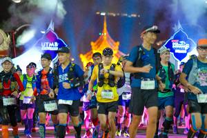 BIB: 93243, 9235, 9613, 9599
                            <button type="button" onclick="openModal(22655742)" class="btn btn-primary btn-sm float-right btn-popup" data-toggle="modal" data-target=".modal-high-quality">
                        <i class="fas fa-shopping-cart"></i> Add to Cart
                    </button>
                                            <button type="button" onclick="isThisMe(22655742, true)" class="btn btn-success btn-sm float-right btn-popup btn-isme hidden" data-toggle="tooltip" data-placement="bottom" title="นี่คือรูปของคุณใช่ไหม คลิกที่นี่เพื่อเอาเข้าอัลบั้ม">
                        <i class="fas fa-plus"></i> Add to album
                    </button>
                    <button type="button" onclick="isThisMe(22655742, false)" class="btn btn-warning btn-sm float-right btn-popup btn-isnotme hidden">
                        <i class="fas fa-ban"></i> Remove from album
                    </button>