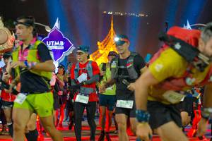 BIB: 0590
                            <button type="button" onclick="openModal(22656132)" class="btn btn-primary btn-sm float-right btn-popup" data-toggle="modal" data-target=".modal-high-quality">
                        <i class="fas fa-shopping-cart"></i> Add to Cart
                    </button>
                                            <button type="button" onclick="isThisMe(22656132, true)" class="btn btn-success btn-sm float-right btn-popup btn-isme hidden" data-toggle="tooltip" data-placement="bottom" title="นี่คือรูปของคุณใช่ไหม คลิกที่นี่เพื่อเอาเข้าอัลบั้ม">
                        <i class="fas fa-plus"></i> Add to album
                    </button>
                    <button type="button" onclick="isThisMe(22656132, false)" class="btn btn-warning btn-sm float-right btn-popup btn-isnotme hidden">
                        <i class="fas fa-ban"></i> Remove from album
                    </button>