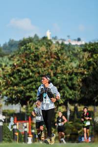 BIB: 256
                            <button type="button" onclick="openModal(22594589)" class="btn btn-primary btn-sm float-right btn-popup" data-toggle="modal" data-target=".modal-high-quality">
                        <i class="fas fa-shopping-cart"></i> Add to Cart
                    </button>
                                            <button type="button" onclick="isThisMe(22594589, true)" class="btn btn-success btn-sm float-right btn-popup btn-isme hidden" data-toggle="tooltip" data-placement="bottom" title="นี่คือรูปของคุณใช่ไหม คลิกที่นี่เพื่อเอาเข้าอัลบั้ม">
                        <i class="fas fa-plus"></i> Add to album
                    </button>
                    <button type="button" onclick="isThisMe(22594589, false)" class="btn btn-warning btn-sm float-right btn-popup btn-isnotme hidden">
                        <i class="fas fa-ban"></i> Remove from album
                    </button>