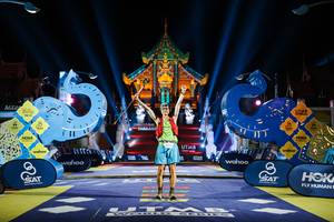 BIB: 194
                            <button type="button" onclick="openModal(22592419)" class="btn btn-primary btn-sm float-right btn-popup" data-toggle="modal" data-target=".modal-high-quality">
                        <i class="fas fa-shopping-cart"></i> Add to Cart
                    </button>
                                            <button type="button" onclick="isThisMe(22592419, true)" class="btn btn-success btn-sm float-right btn-popup btn-isme hidden" data-toggle="tooltip" data-placement="bottom" title="นี่คือรูปของคุณใช่ไหม คลิกที่นี่เพื่อเอาเข้าอัลบั้ม">
                        <i class="fas fa-plus"></i> Add to album
                    </button>
                    <button type="button" onclick="isThisMe(22592419, false)" class="btn btn-warning btn-sm float-right btn-popup btn-isnotme hidden">
                        <i class="fas fa-ban"></i> Remove from album
                    </button>