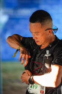 BIB: 719, 920
                            <button type="button" onclick="openModal(22597700)" class="btn btn-primary btn-sm float-right btn-popup" data-toggle="modal" data-target=".modal-high-quality">
                        <i class="fas fa-shopping-cart"></i> Add to Cart
                    </button>
                                            <button type="button" onclick="isThisMe(22597700, true)" class="btn btn-success btn-sm float-right btn-popup btn-isme hidden" data-toggle="tooltip" data-placement="bottom" title="นี่คือรูปของคุณใช่ไหม คลิกที่นี่เพื่อเอาเข้าอัลบั้ม">
                        <i class="fas fa-plus"></i> Add to album
                    </button>
                    <button type="button" onclick="isThisMe(22597700, false)" class="btn btn-warning btn-sm float-right btn-popup btn-isnotme hidden">
                        <i class="fas fa-ban"></i> Remove from album
                    </button>