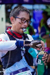 BIB: 100, 
                            <button type="button" onclick="openModal(22613634)" class="btn btn-primary btn-sm float-right btn-popup" data-toggle="modal" data-target=".modal-high-quality">
                        <i class="fas fa-shopping-cart"></i> Add to Cart
                    </button>
                                            <button type="button" onclick="isThisMe(22613634, true)" class="btn btn-success btn-sm float-right btn-popup btn-isme hidden" data-toggle="tooltip" data-placement="bottom" title="นี่คือรูปของคุณใช่ไหม คลิกที่นี่เพื่อเอาเข้าอัลบั้ม">
                        <i class="fas fa-plus"></i> Add to album
                    </button>
                    <button type="button" onclick="isThisMe(22613634, false)" class="btn btn-warning btn-sm float-right btn-popup btn-isnotme hidden">
                        <i class="fas fa-ban"></i> Remove from album
                    </button>