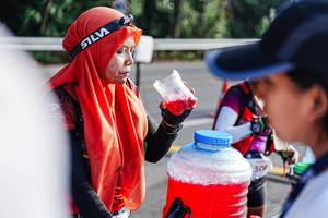 BIB: 460
                            <button type="button" onclick="openModal(22331335)" class="btn btn-primary btn-sm float-right btn-popup" data-toggle="modal" data-target=".modal-high-quality">
                        <i class="fas fa-shopping-cart"></i> Add to Cart
                    </button>
                                            <button type="button" onclick="isThisMe(22331335, true)" class="btn btn-success btn-sm float-right btn-popup btn-isme hidden" data-toggle="tooltip" data-placement="bottom" title="นี่คือรูปของคุณใช่ไหม คลิกที่นี่เพื่อเอาเข้าอัลบั้ม">
                        <i class="fas fa-plus"></i> Add to album
                    </button>
                    <button type="button" onclick="isThisMe(22331335, false)" class="btn btn-warning btn-sm float-right btn-popup btn-isnotme hidden">
                        <i class="fas fa-ban"></i> Remove from album
                    </button>