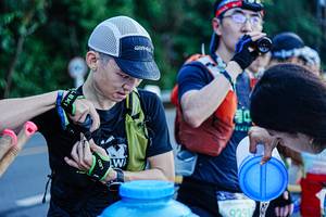 BIB: 929
                            <button type="button" onclick="openModal(22330469)" class="btn btn-primary btn-sm float-right btn-popup" data-toggle="modal" data-target=".modal-high-quality">
                        <i class="fas fa-shopping-cart"></i> Add to Cart
                    </button>
                                            <button type="button" onclick="isThisMe(22330469, true)" class="btn btn-success btn-sm float-right btn-popup btn-isme hidden" data-toggle="tooltip" data-placement="bottom" title="นี่คือรูปของคุณใช่ไหม คลิกที่นี่เพื่อเอาเข้าอัลบั้ม">
                        <i class="fas fa-plus"></i> Add to album
                    </button>
                    <button type="button" onclick="isThisMe(22330469, false)" class="btn btn-warning btn-sm float-right btn-popup btn-isnotme hidden">
                        <i class="fas fa-ban"></i> Remove from album
                    </button>