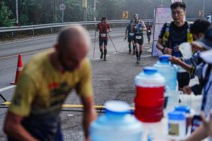 BIB: 
                            <button type="button" onclick="openModal(22330851)" class="btn btn-primary btn-sm float-right btn-popup" data-toggle="modal" data-target=".modal-high-quality">
                        <i class="fas fa-shopping-cart"></i> Add to Cart
                    </button>
                                            <button type="button" onclick="isThisMe(22330851, true)" class="btn btn-success btn-sm float-right btn-popup btn-isme hidden" data-toggle="tooltip" data-placement="bottom" title="นี่คือรูปของคุณใช่ไหม คลิกที่นี่เพื่อเอาเข้าอัลบั้ม">
                        <i class="fas fa-plus"></i> Add to album
                    </button>
                    <button type="button" onclick="isThisMe(22330851, false)" class="btn btn-warning btn-sm float-right btn-popup btn-isnotme hidden">
                        <i class="fas fa-ban"></i> Remove from album
                    </button>