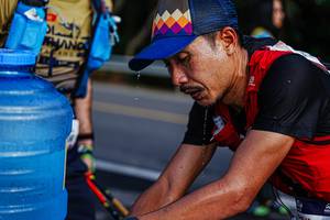 BIB: 
                            <button type="button" onclick="openModal(22330889)" class="btn btn-primary btn-sm float-right btn-popup" data-toggle="modal" data-target=".modal-high-quality">
                        <i class="fas fa-shopping-cart"></i> Add to Cart
                    </button>
                                            <button type="button" onclick="isThisMe(22330889, true)" class="btn btn-success btn-sm float-right btn-popup btn-isme hidden" data-toggle="tooltip" data-placement="bottom" title="นี่คือรูปของคุณใช่ไหม คลิกที่นี่เพื่อเอาเข้าอัลบั้ม">
                        <i class="fas fa-plus"></i> Add to album
                    </button>
                    <button type="button" onclick="isThisMe(22330889, false)" class="btn btn-warning btn-sm float-right btn-popup btn-isnotme hidden">
                        <i class="fas fa-ban"></i> Remove from album
                    </button>