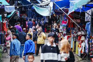 BIB: 
                            <button type="button" onclick="openModal(22337538)" class="btn btn-primary btn-sm float-right btn-popup" data-toggle="modal" data-target=".modal-high-quality">
                        <i class="fas fa-shopping-cart"></i> Add to Cart
                    </button>
                                            <button type="button" onclick="isThisMe(22337538, true)" class="btn btn-success btn-sm float-right btn-popup btn-isme hidden" data-toggle="tooltip" data-placement="bottom" title="นี่คือรูปของคุณใช่ไหม คลิกที่นี่เพื่อเอาเข้าอัลบั้ม">
                        <i class="fas fa-plus"></i> Add to album
                    </button>
                    <button type="button" onclick="isThisMe(22337538, false)" class="btn btn-warning btn-sm float-right btn-popup btn-isnotme hidden">
                        <i class="fas fa-ban"></i> Remove from album
                    </button>