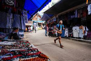 BIB: 
                            <button type="button" onclick="openModal(22331263)" class="btn btn-primary btn-sm float-right btn-popup" data-toggle="modal" data-target=".modal-high-quality">
                        <i class="fas fa-shopping-cart"></i> Add to Cart
                    </button>
                                            <button type="button" onclick="isThisMe(22331263, true)" class="btn btn-success btn-sm float-right btn-popup btn-isme hidden" data-toggle="tooltip" data-placement="bottom" title="นี่คือรูปของคุณใช่ไหม คลิกที่นี่เพื่อเอาเข้าอัลบั้ม">
                        <i class="fas fa-plus"></i> Add to album
                    </button>
                    <button type="button" onclick="isThisMe(22331263, false)" class="btn btn-warning btn-sm float-right btn-popup btn-isnotme hidden">
                        <i class="fas fa-ban"></i> Remove from album
                    </button>