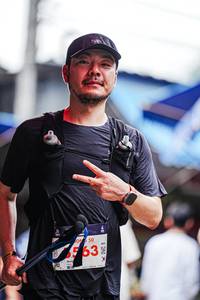 BIB: 563
                            <button type="button" onclick="openModal(22335751)" class="btn btn-primary btn-sm float-right btn-popup" data-toggle="modal" data-target=".modal-high-quality">
                        <i class="fas fa-shopping-cart"></i> Add to Cart
                    </button>
                                            <button type="button" onclick="isThisMe(22335751, true)" class="btn btn-success btn-sm float-right btn-popup btn-isme hidden" data-toggle="tooltip" data-placement="bottom" title="นี่คือรูปของคุณใช่ไหม คลิกที่นี่เพื่อเอาเข้าอัลบั้ม">
                        <i class="fas fa-plus"></i> Add to album
                    </button>
                    <button type="button" onclick="isThisMe(22335751, false)" class="btn btn-warning btn-sm float-right btn-popup btn-isnotme hidden">
                        <i class="fas fa-ban"></i> Remove from album
                    </button>