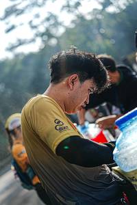 BIB: 
                            <button type="button" onclick="openModal(22332404)" class="btn btn-primary btn-sm float-right btn-popup" data-toggle="modal" data-target=".modal-high-quality">
                        <i class="fas fa-shopping-cart"></i> Add to Cart
                    </button>
                                            <button type="button" onclick="isThisMe(22332404, true)" class="btn btn-success btn-sm float-right btn-popup btn-isme hidden" data-toggle="tooltip" data-placement="bottom" title="นี่คือรูปของคุณใช่ไหม คลิกที่นี่เพื่อเอาเข้าอัลบั้ม">
                        <i class="fas fa-plus"></i> Add to album
                    </button>
                    <button type="button" onclick="isThisMe(22332404, false)" class="btn btn-warning btn-sm float-right btn-popup btn-isnotme hidden">
                        <i class="fas fa-ban"></i> Remove from album
                    </button>