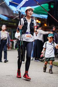 BIB: 5819
                            <button type="button" onclick="openModal(22336871)" class="btn btn-primary btn-sm float-right btn-popup" data-toggle="modal" data-target=".modal-high-quality">
                        <i class="fas fa-shopping-cart"></i> Add to Cart
                    </button>
                                            <button type="button" onclick="isThisMe(22336871, true)" class="btn btn-success btn-sm float-right btn-popup btn-isme hidden" data-toggle="tooltip" data-placement="bottom" title="นี่คือรูปของคุณใช่ไหม คลิกที่นี่เพื่อเอาเข้าอัลบั้ม">
                        <i class="fas fa-plus"></i> Add to album
                    </button>
                    <button type="button" onclick="isThisMe(22336871, false)" class="btn btn-warning btn-sm float-right btn-popup btn-isnotme hidden">
                        <i class="fas fa-ban"></i> Remove from album
                    </button>